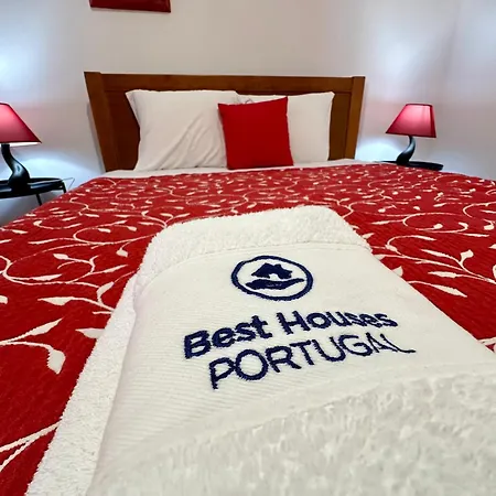 Best 106 - A Casa Amarela Atouguia Da Baleia